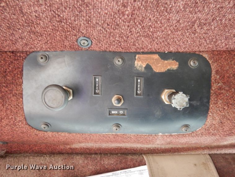 image for item DG6361 1987 International 9300 water truck