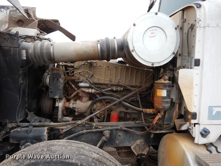 image for item DG6361 1987 International 9300 water truck