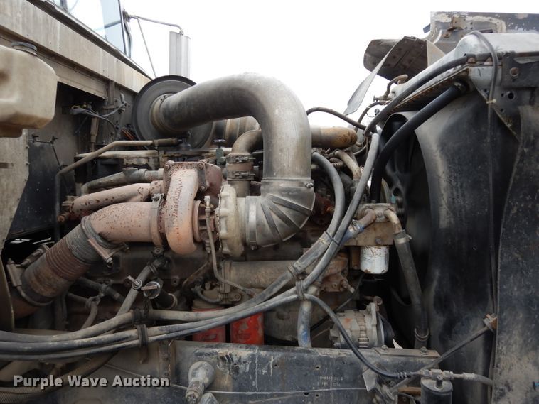 image for item DG6361 1987 International 9300 water truck