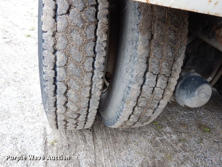 image for item DG6361 1987 International 9300 water truck