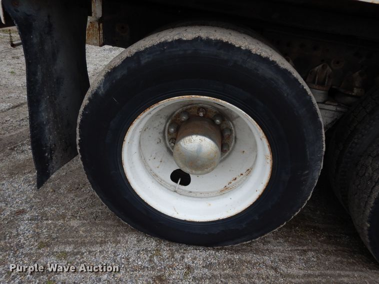 image for item DG6361 1987 International 9300 water truck