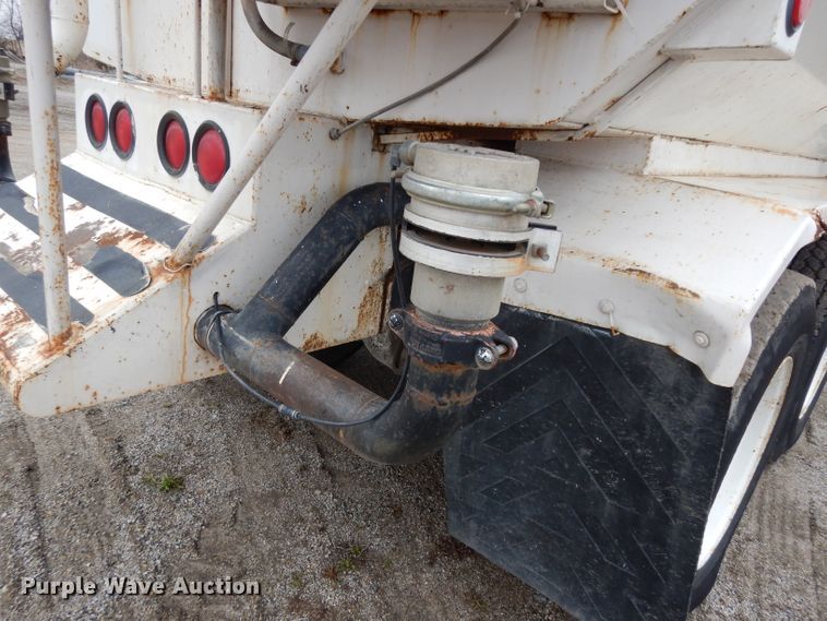 image for item DG6361 1987 International 9300 water truck