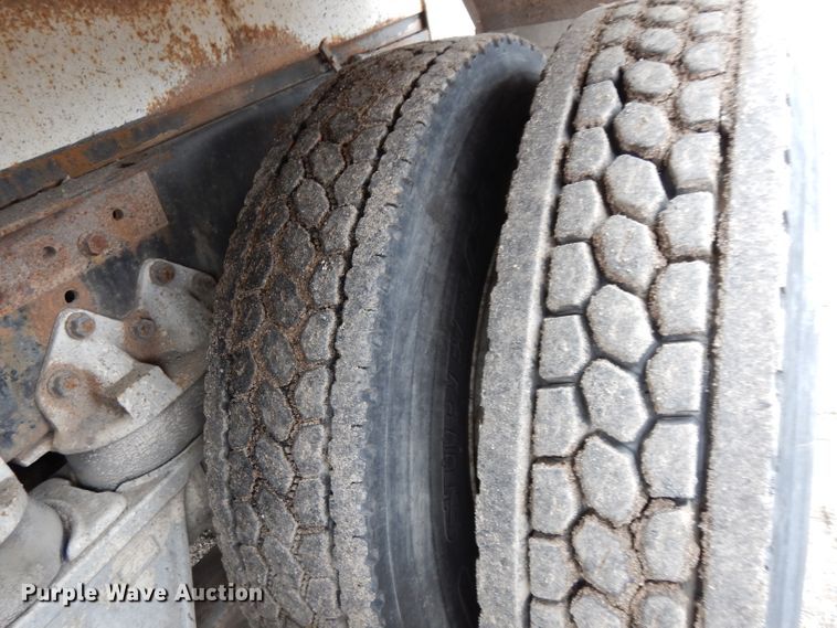 image for item DG6361 1987 International 9300 water truck