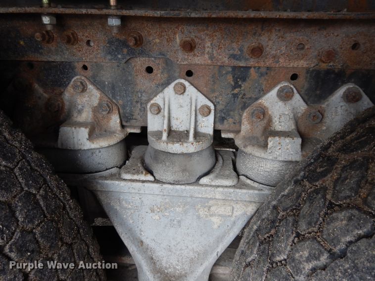 image for item DG6361 1987 International 9300 water truck