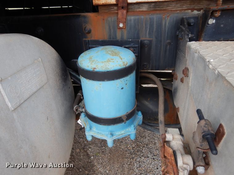 image for item DG6361 1987 International 9300 water truck