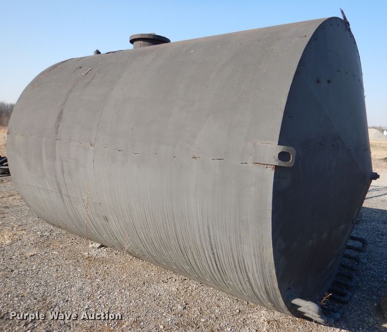 image for item DG6379 Asphalt oil tank