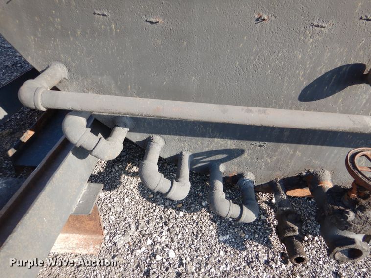 image for item DG6379 Asphalt oil tank