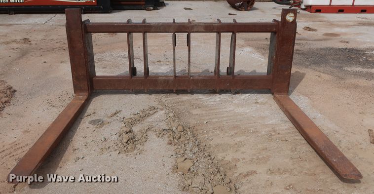 image for item DG7114 Wheel loader pallet forks