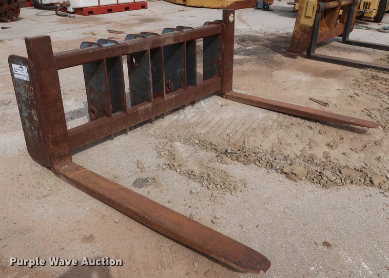 image for item DG7114 Wheel loader pallet forks