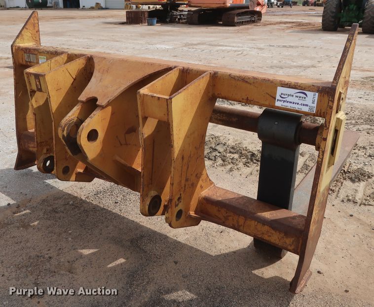 image for item DG7115 Rockland CFHD wheel loader pallet forks