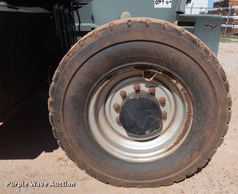 image for item DG7119 2007 JLG G9-43A telehandler