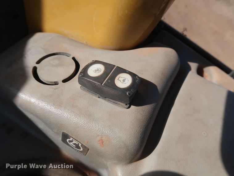 image for item DG7123 2006 Caterpillar D6N XL  crawler dozer