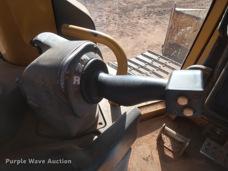 image for item DG7123 2006 Caterpillar D6N XL  crawler dozer