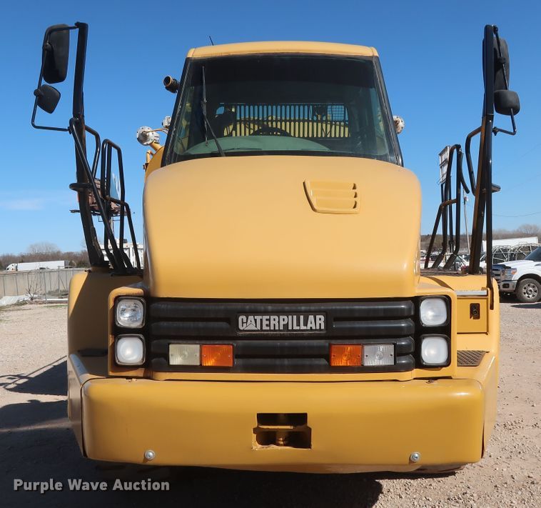 image for item DG7124 2008 Caterpillar 725  water wagon