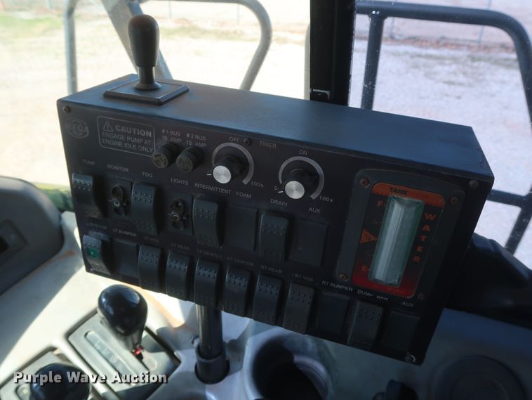 image for item DG7124 2008 Caterpillar 725  water wagon