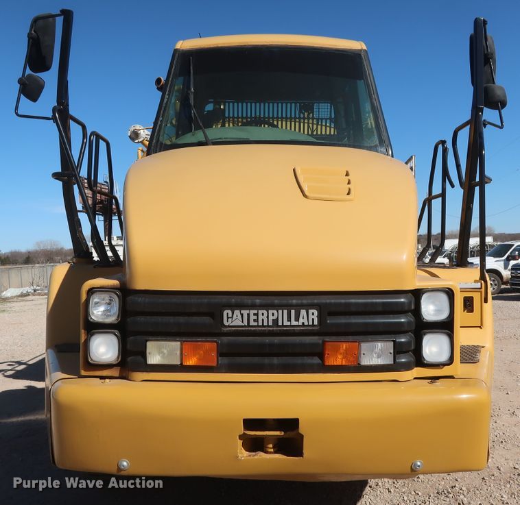 image for item DG7124 2008 Caterpillar 725  water wagon