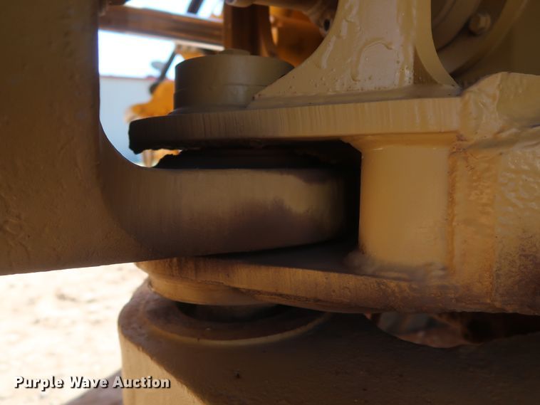 image for item DG7124 2008 Caterpillar 725  water wagon