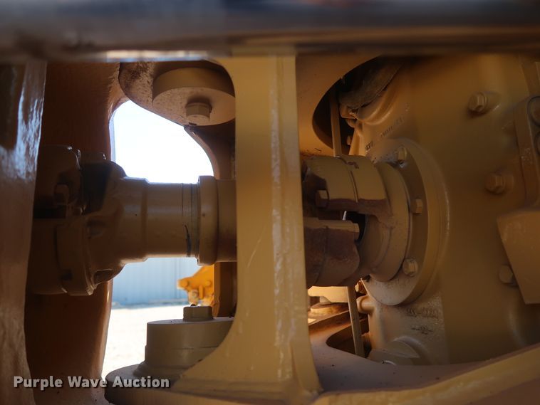 image for item DG7124 2008 Caterpillar 725  water wagon