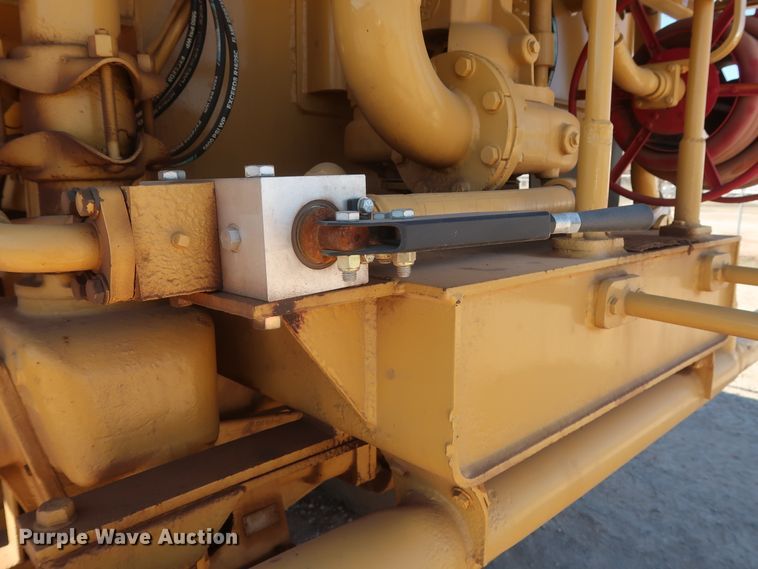 image for item DG7124 2008 Caterpillar 725  water wagon