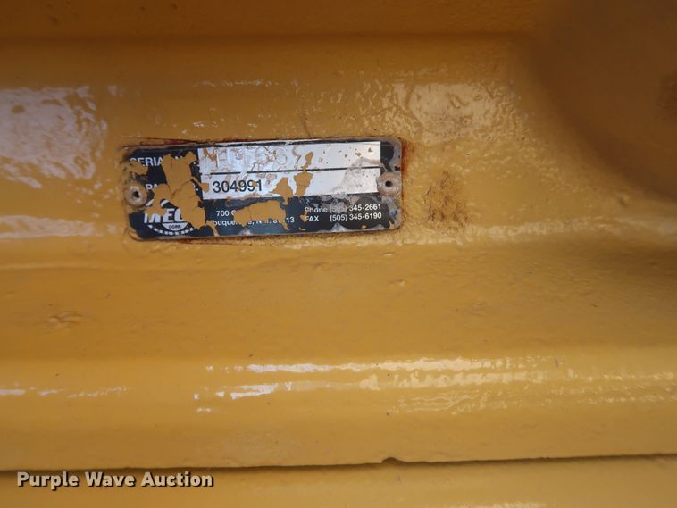 image for item DG7124 2008 Caterpillar 725  water wagon