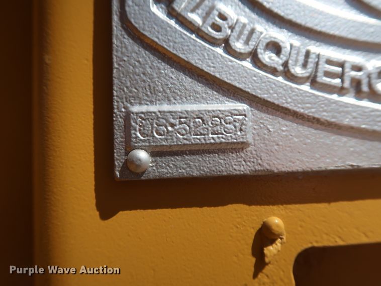 image for item DG7124 2008 Caterpillar 725  water wagon