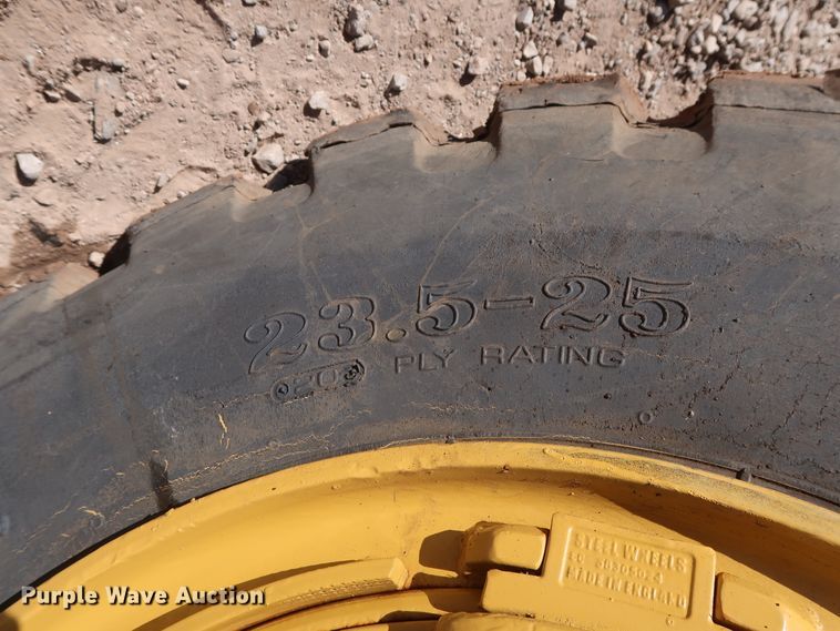 image for item DG7124 2008 Caterpillar 725  water wagon