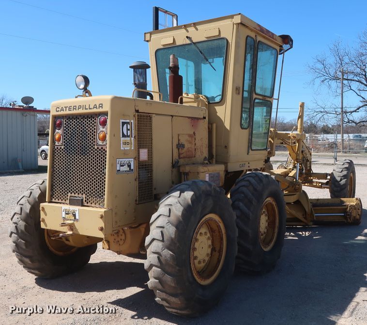 image for item DG7128 1982 Caterpillar 120G motor grader