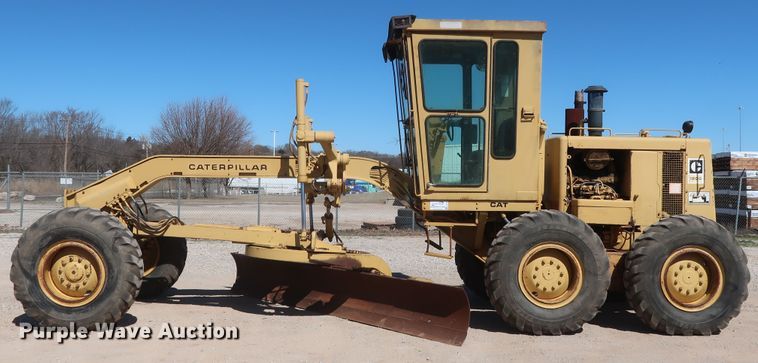 image for item DG7128 1982 Caterpillar 120G motor grader