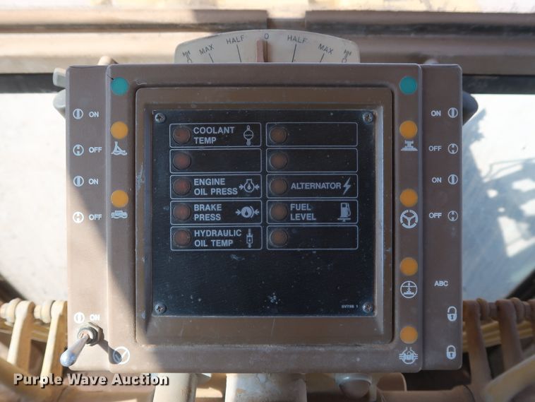 image for item DG7128 1982 Caterpillar 120G motor grader