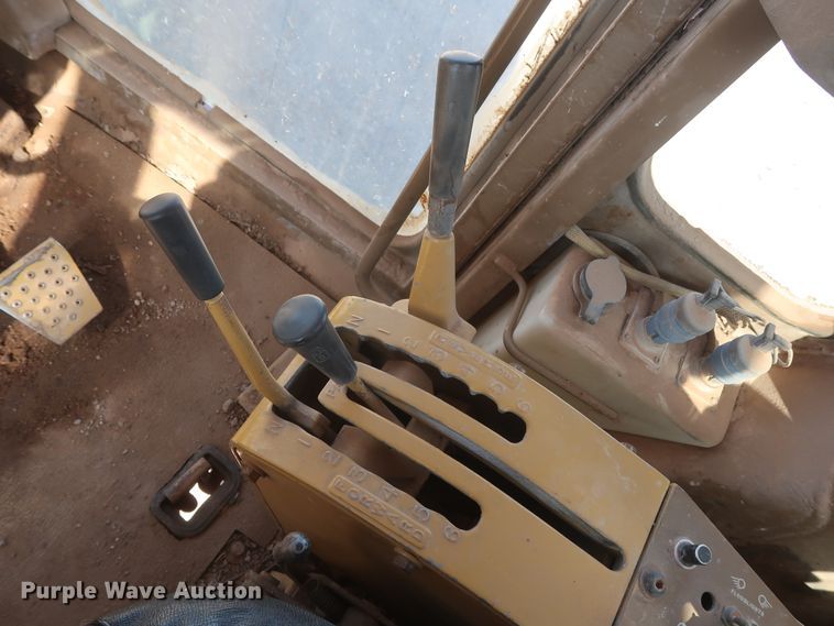 image for item DG7128 1982 Caterpillar 120G motor grader