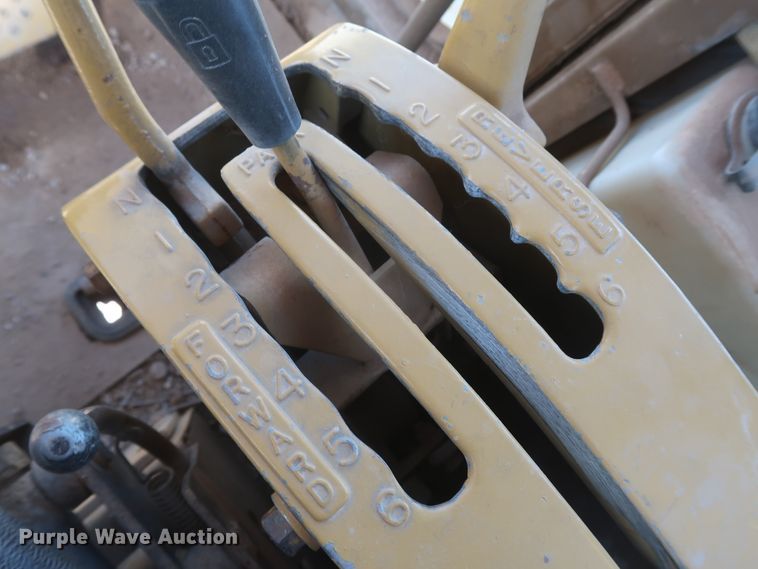 image for item DG7128 1982 Caterpillar 120G motor grader