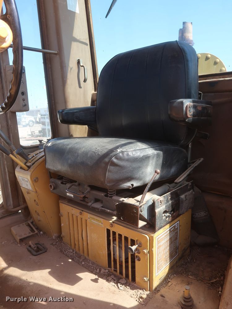 image for item DG7128 1982 Caterpillar 120G motor grader