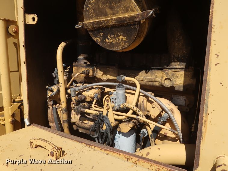 image for item DG7128 1982 Caterpillar 120G motor grader