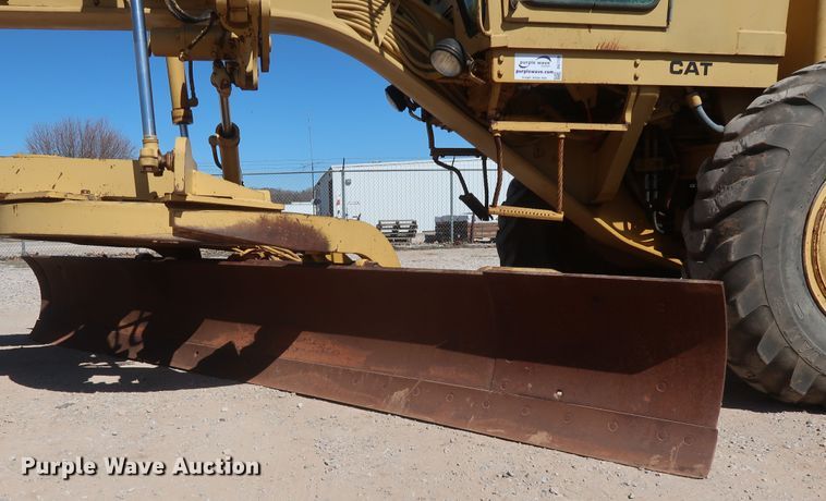 image for item DG7128 1982 Caterpillar 120G motor grader
