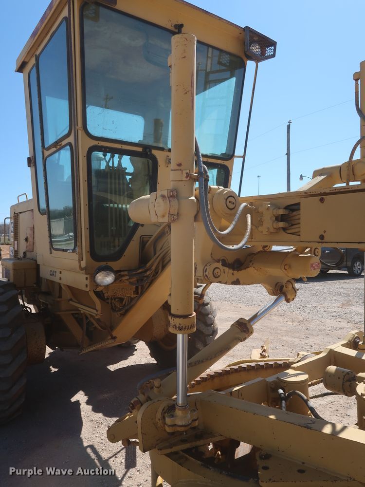 image for item DG7128 1982 Caterpillar 120G motor grader