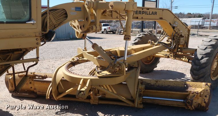 image for item DG7128 1982 Caterpillar 120G motor grader