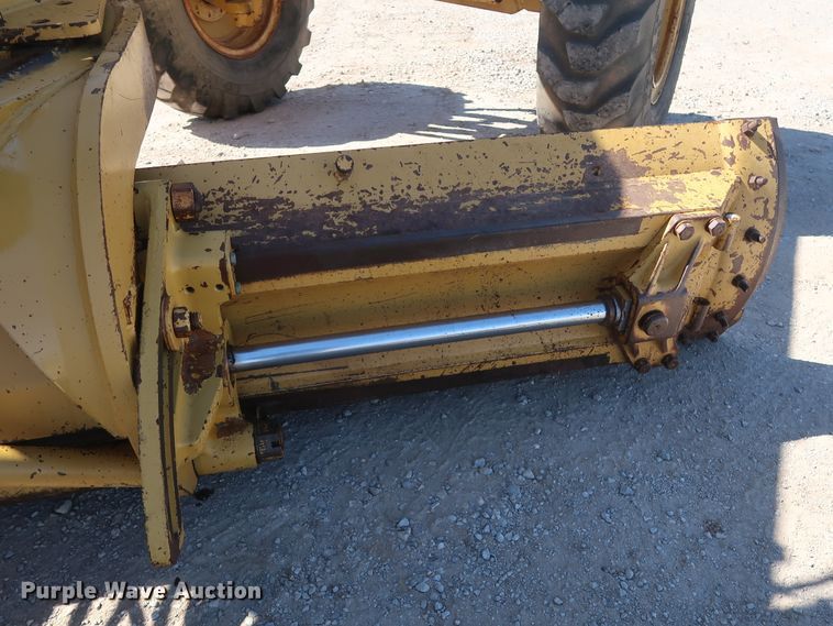 image for item DG7128 1982 Caterpillar 120G motor grader