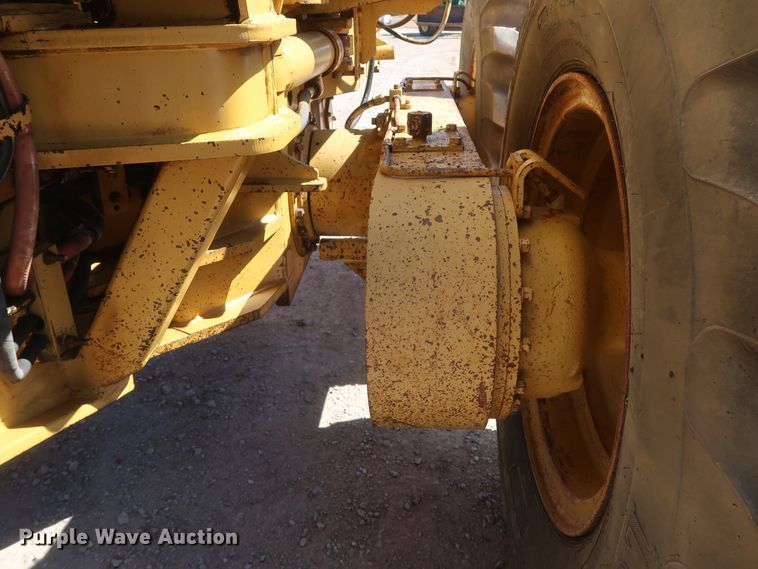 image for item DG7128 1982 Caterpillar 120G motor grader