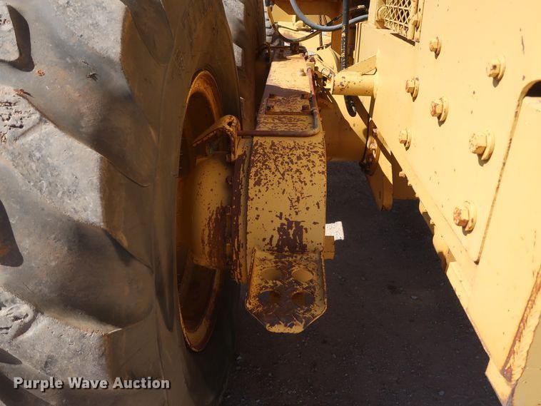 image for item DG7128 1982 Caterpillar 120G motor grader