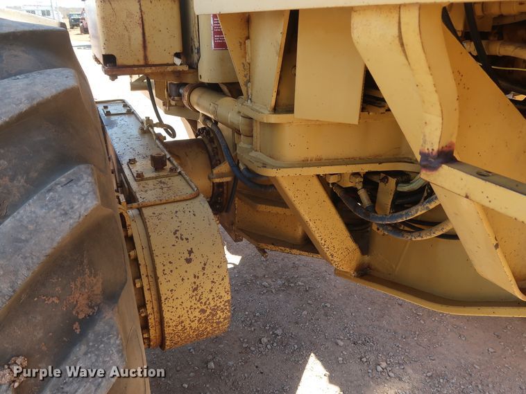 image for item DG7128 1982 Caterpillar 120G motor grader