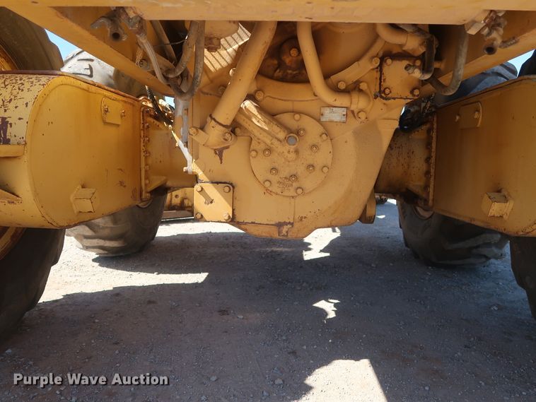 image for item DG7128 1982 Caterpillar 120G motor grader