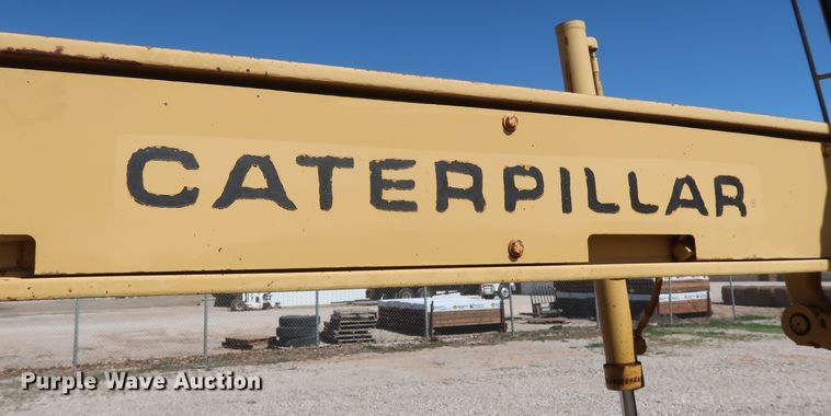 image for item DG7128 1982 Caterpillar 120G motor grader