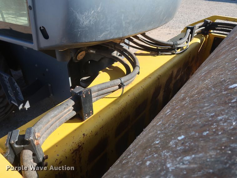 image for item DG7129 2015 Dynapac CA2500D single drum vibratory roller