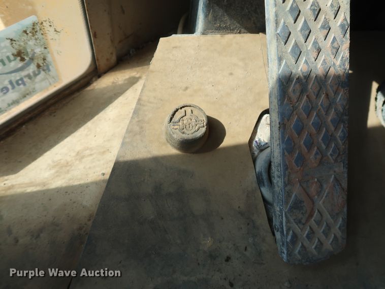 image for item DG7132 2001 John Deere 544H  High Lift wheel loader