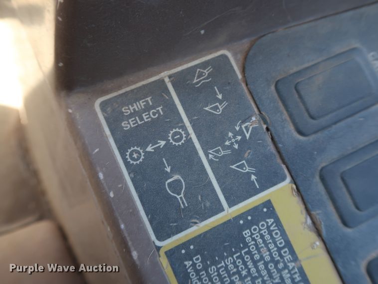 image for item DG7132 2001 John Deere 544H  High Lift wheel loader