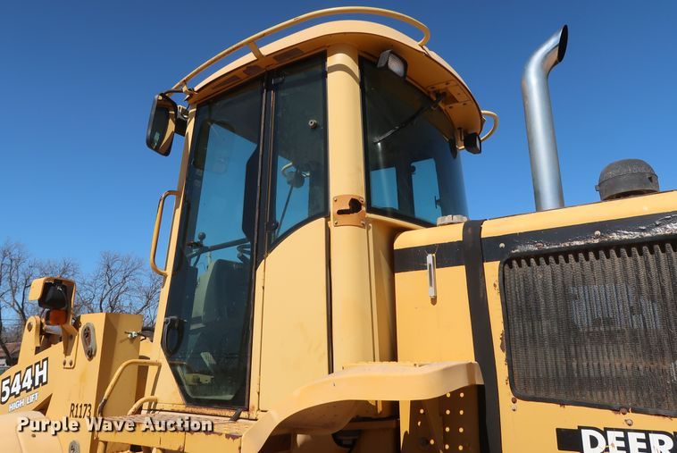 image for item DG7132 2001 John Deere 544H  High Lift wheel loader