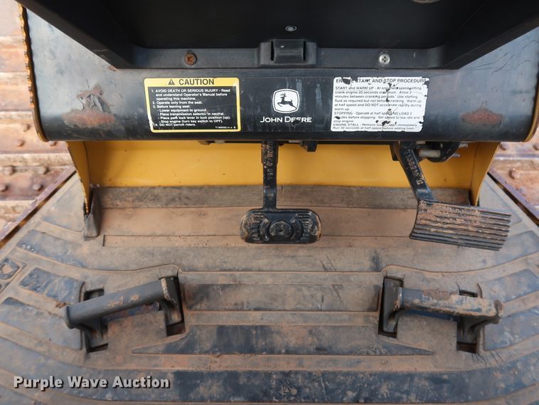 image for item DG7137 2004 John Deere 650H  crawler dozer