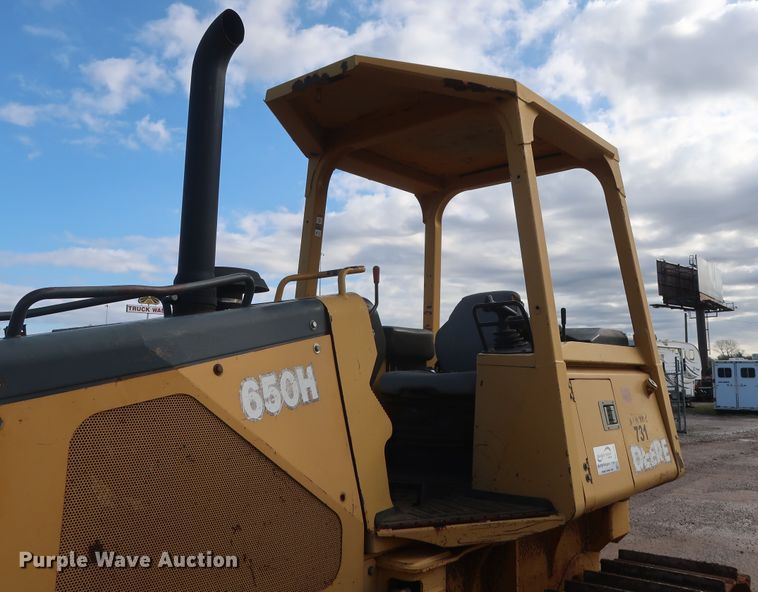 image for item DG7137 2004 John Deere 650H  crawler dozer