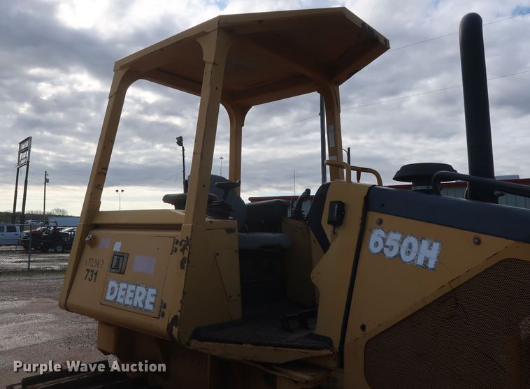 image for item DG7137 2004 John Deere 650H  crawler dozer