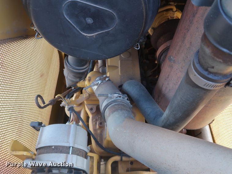 image for item DG7137 2004 John Deere 650H  crawler dozer